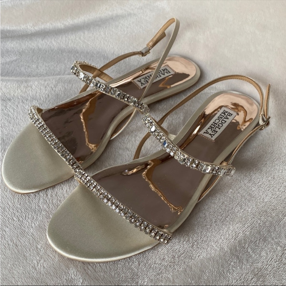 NIB Badgley Mischka Zandra Embellished Strappy Sandal size 7 ivory satin - Picture 3 of 8